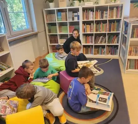 Dzień Głośnego Czytania w Miedźnej – jak literatura pomaga rozmawiać o trudnych tematach