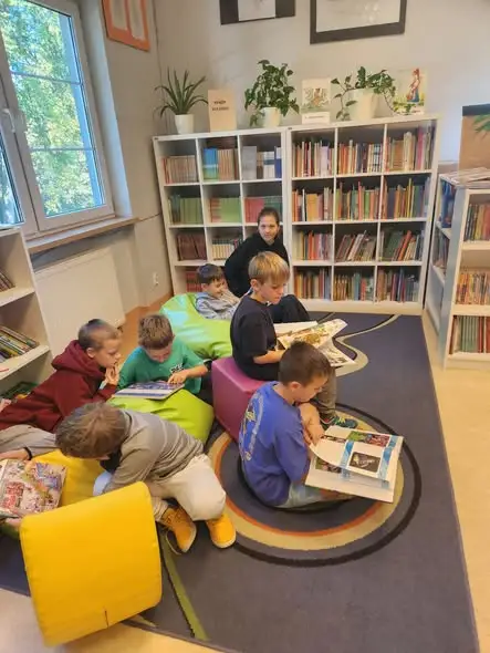 Dzień Głośnego Czytania w Miedźnej – jak literatura pomaga rozmawiać o trudnych tematach