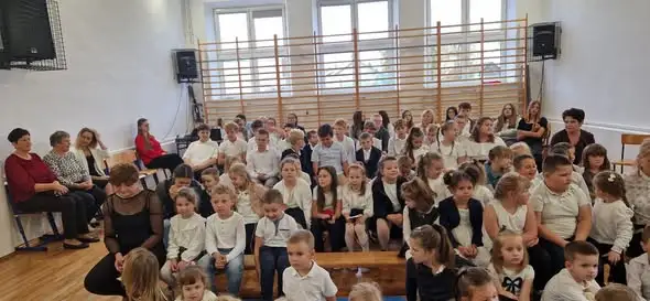 Dzień Edukacji Narodowej w ZPO w Pawłowicach – akademia i nagrody dla nauczycieli
