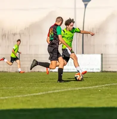 Juniorzy A1 GKS Pniówka wygrywają z LKS Bory Pietrzykowice 3:2 po emocjonującej drugiej połowie