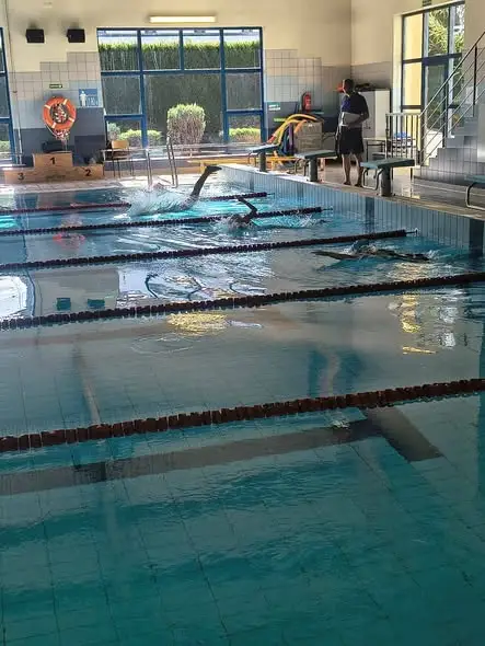 Jesienne Mistrzostwa Szkoły w Pływaniu w Goczałkowicach – sportowe emocje i medale