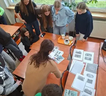 Uczniowie z Woli i Miedźnej tworzą filmy poklatkowe o historii swoich szkół